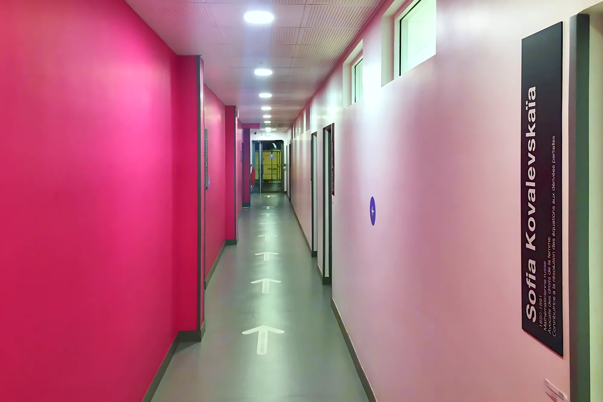 Corridor and classroom access