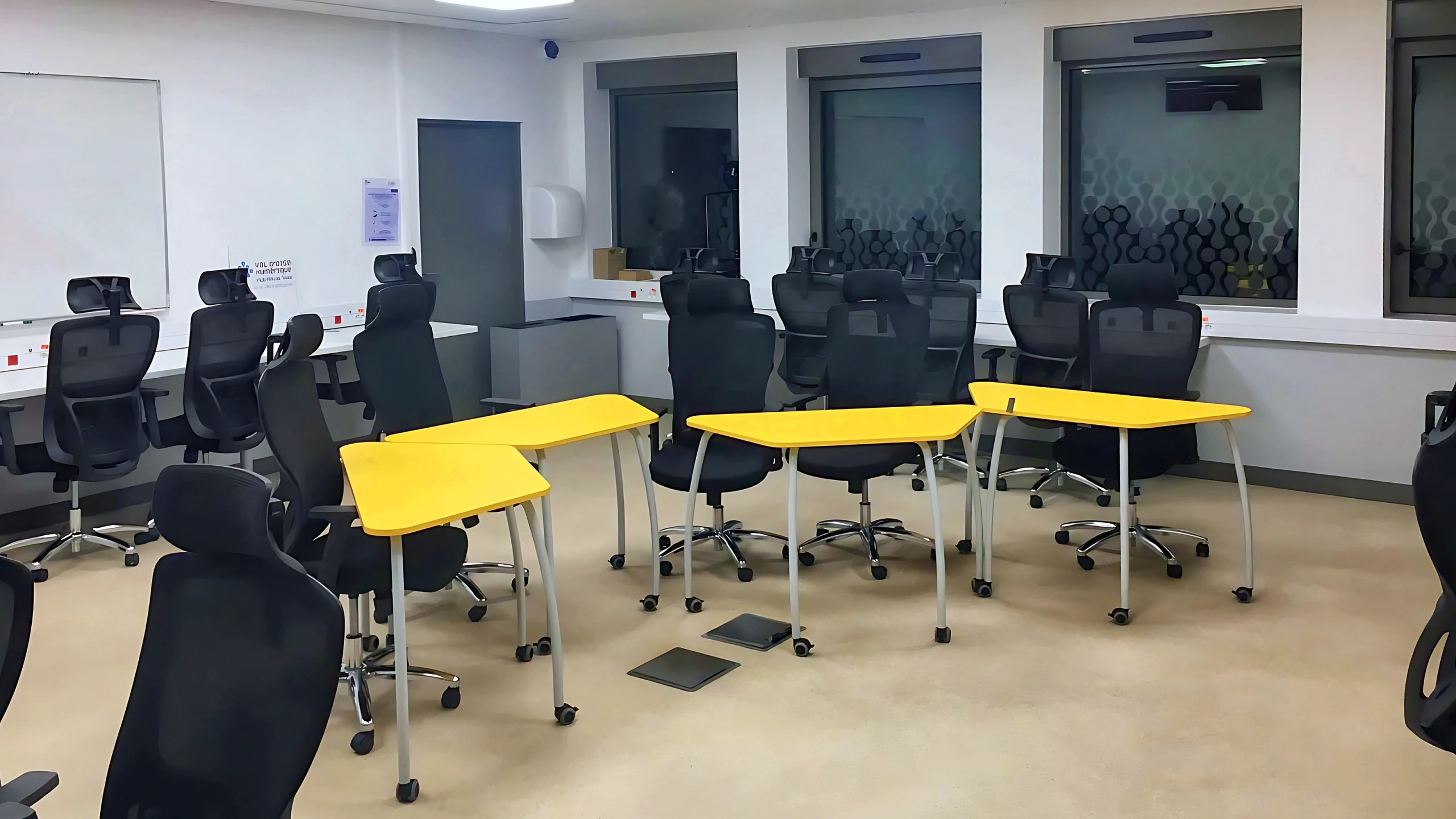 AI2 campus in Ecouen: modular classroom seating